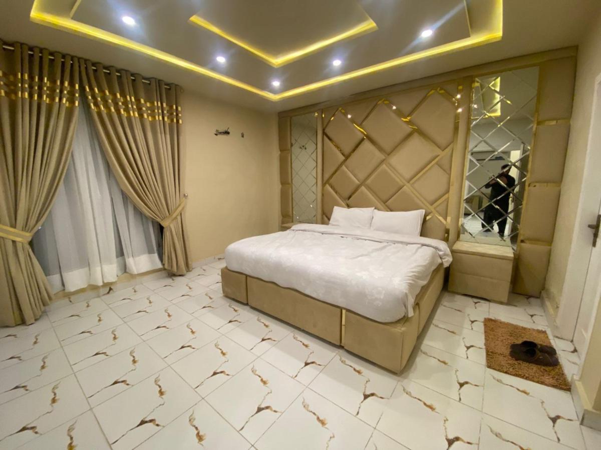 Luxe Suites Bahria Town Lahore Exterior photo