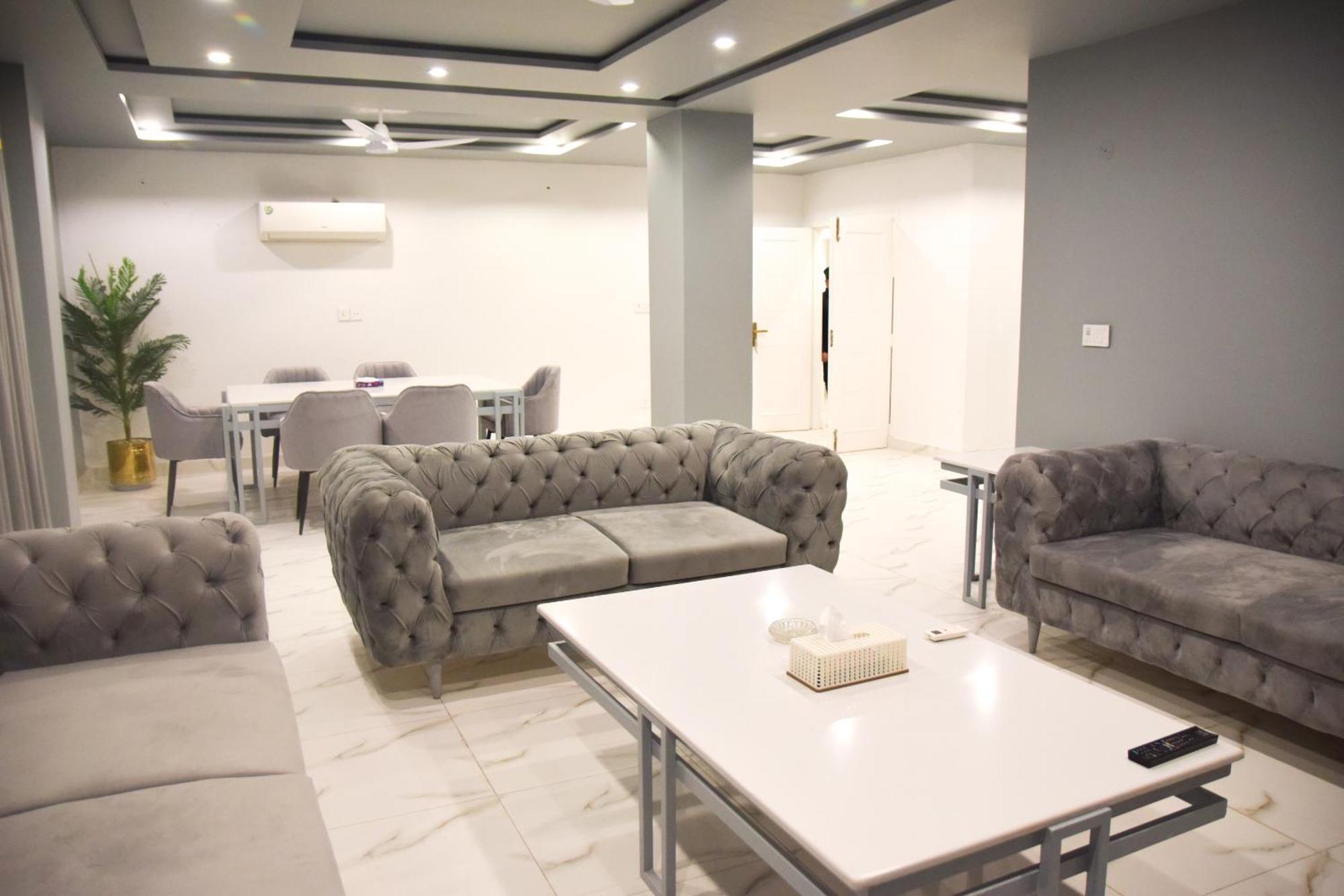 Luxe Suites Bahria Town Lahore Exterior photo